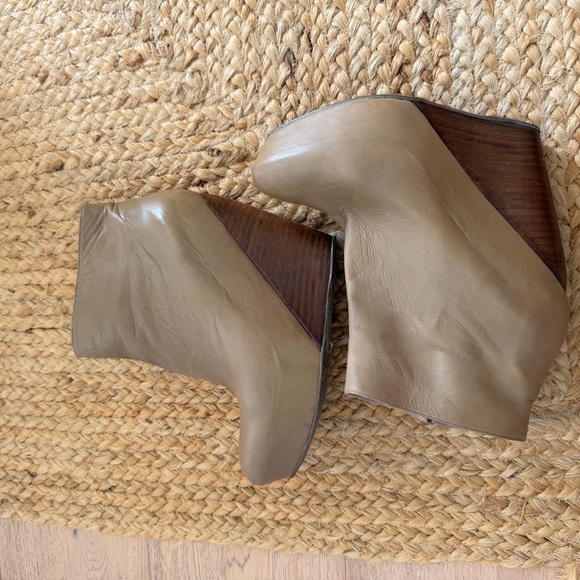 Neiman Marcus Pura Lopez Wedge Bootie Light Tan Leather Super comfortable Sexi 🔥 - Picture 7 of 14